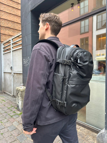 Travel Backpack with Vacuum Compression: 60L Expandable